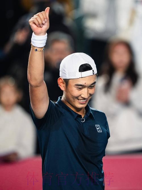 商竣程2-0索内戈 晋级中国香港网球公开赛八强 商竣程2-0索内戈 晋级中国香港网球公开赛八强