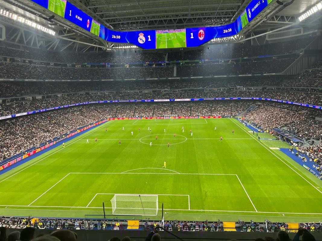 记者:翻修伯纳乌成本增加 皇马考虑额外申请费用 记者:翻修伯纳乌成本增加 皇马考虑额外申请费用